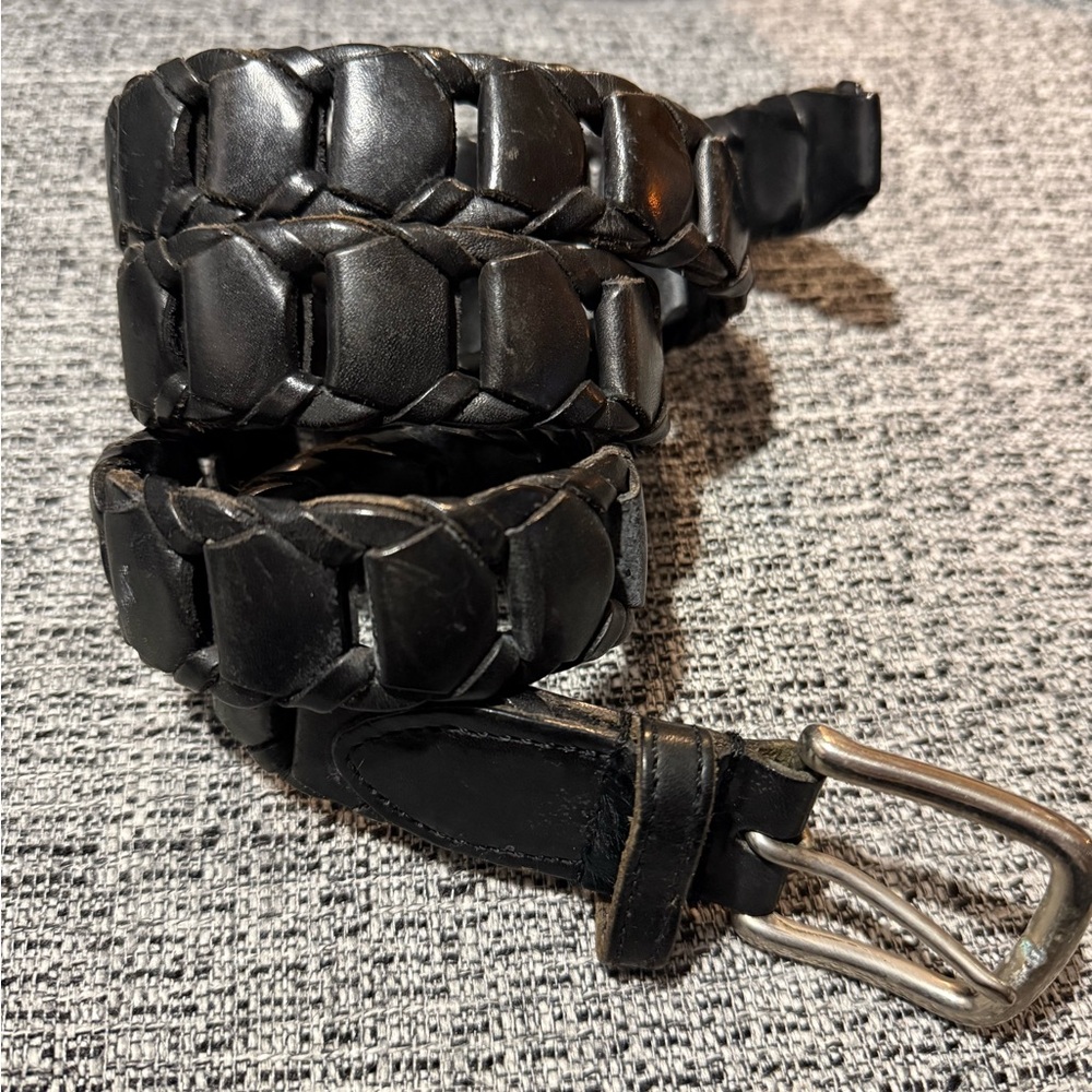 Stylish Black Leather Men's Belt